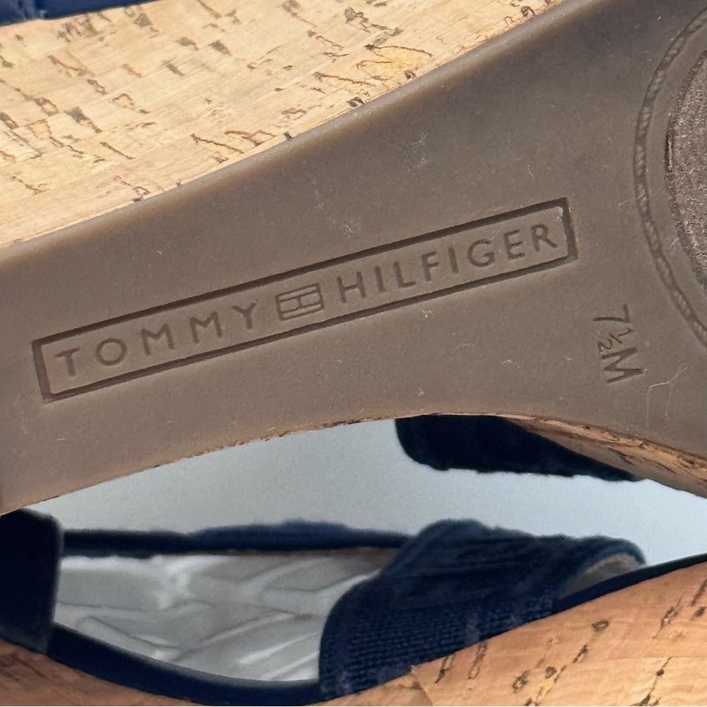 Tommy Hilfiger Woman’s Wedge Sandals Size7.5 Navy Blue Cork Platform Logo Straps - Picture 12 of 13